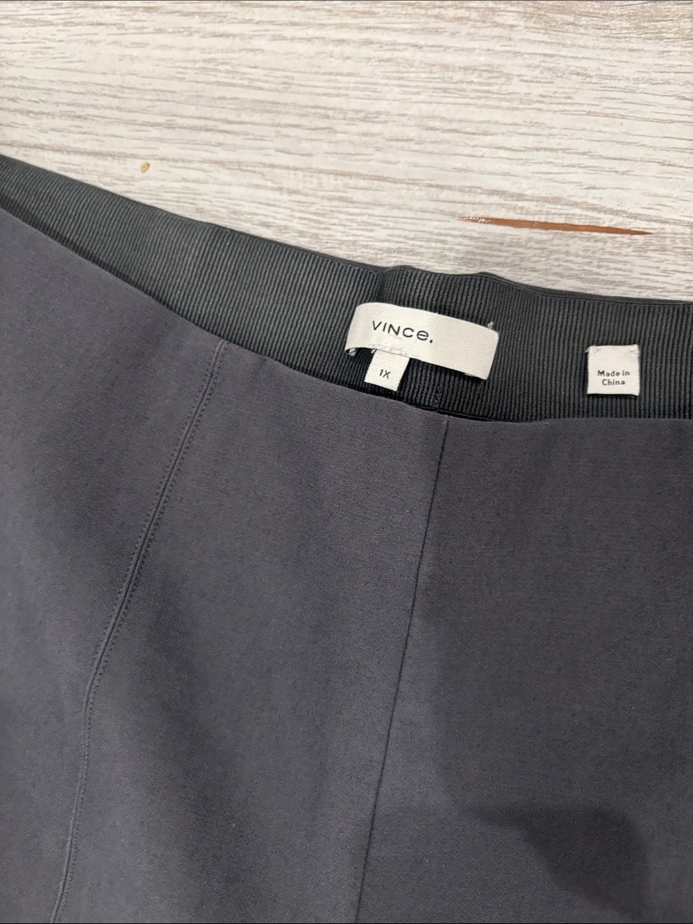 Vince Women’s Pants - Slim Straight - Picture 2 of 3
